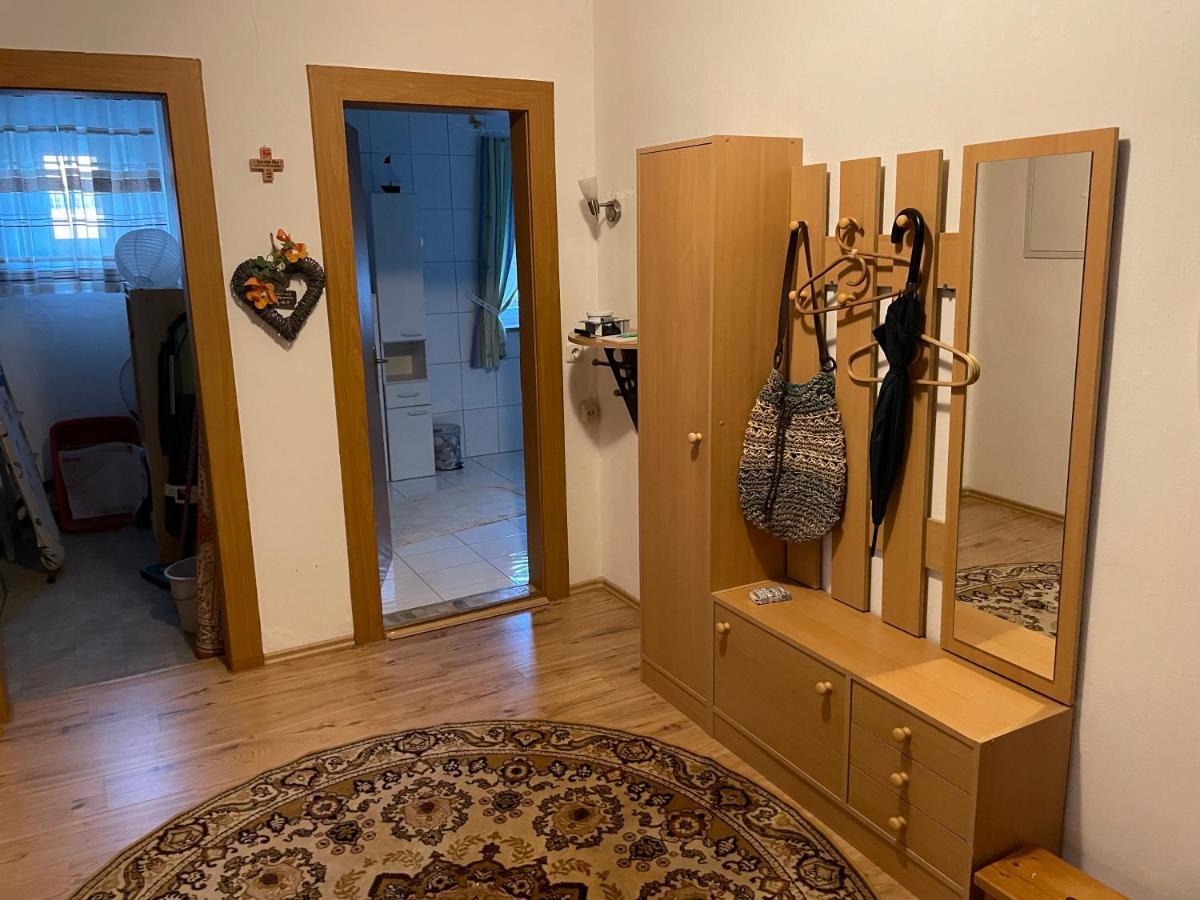 Schoene Ferienwohnung In Bahnhofsnaehe Fuer Urlaub, Studium Oder Arbeit Deggendorf Extérieur photo