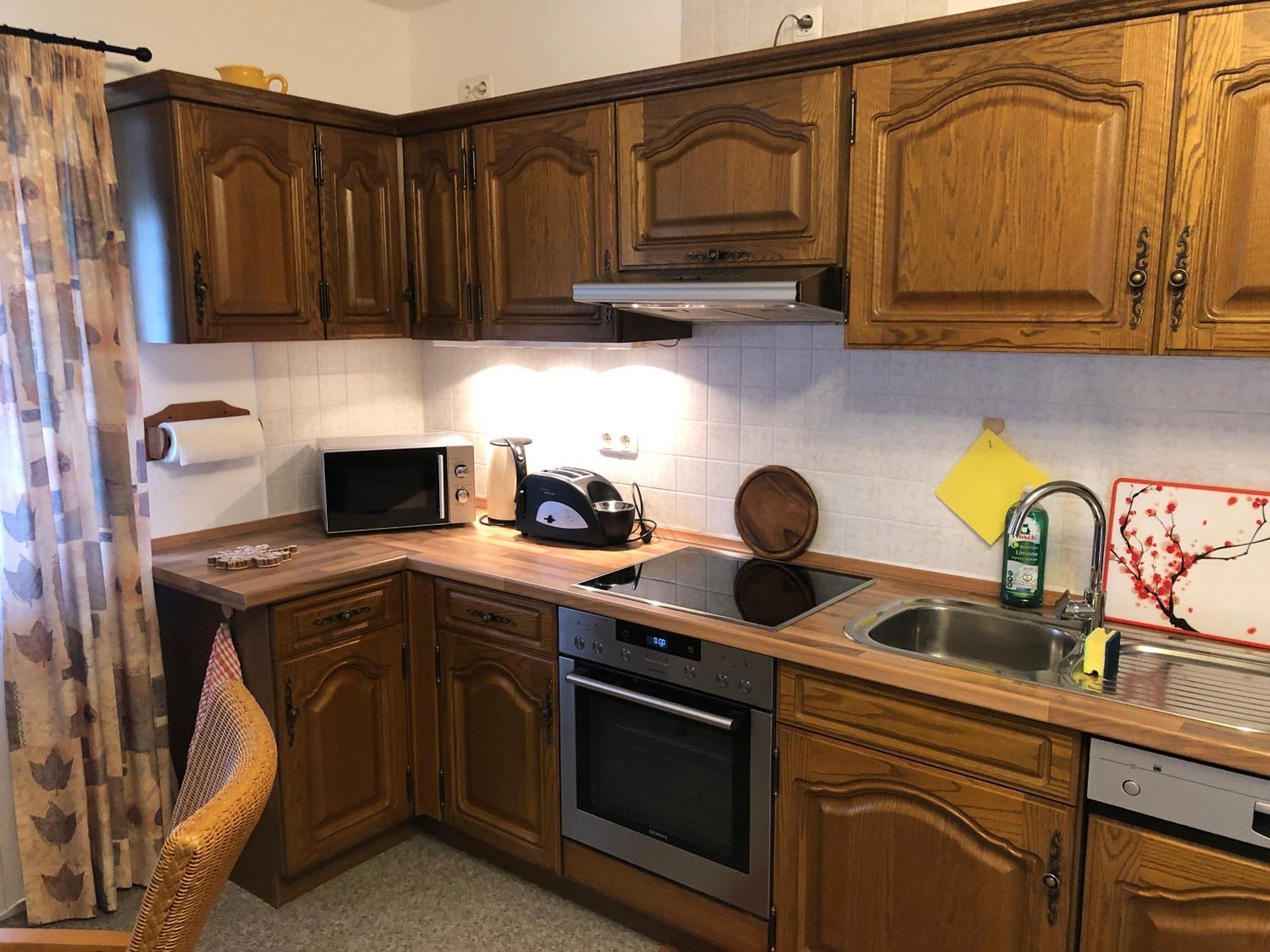 Schoene Ferienwohnung In Bahnhofsnaehe Fuer Urlaub, Studium Oder Arbeit Deggendorf Extérieur photo