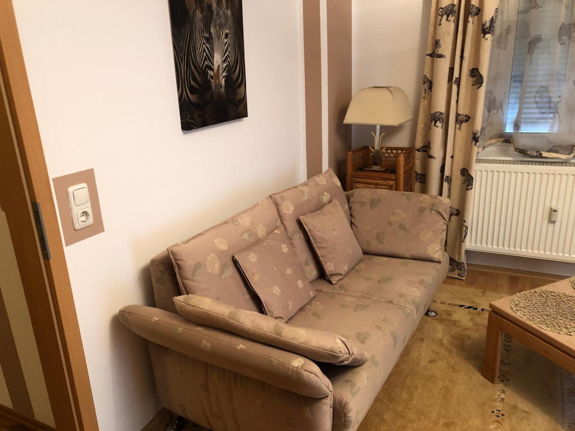 Schoene Ferienwohnung In Bahnhofsnaehe Fuer Urlaub, Studium Oder Arbeit Deggendorf Extérieur photo
