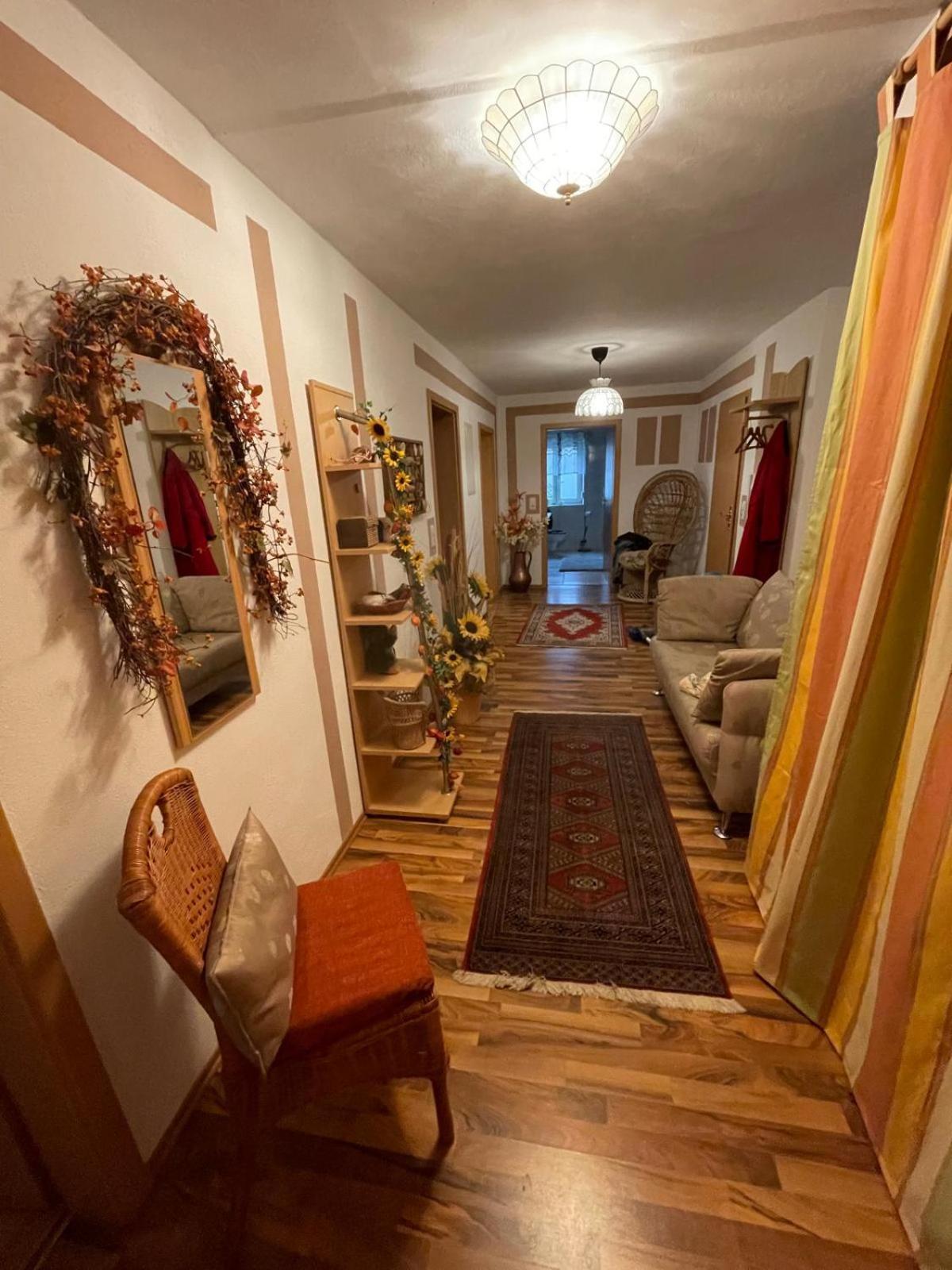 Schoene Ferienwohnung In Bahnhofsnaehe Fuer Urlaub, Studium Oder Arbeit Deggendorf Extérieur photo