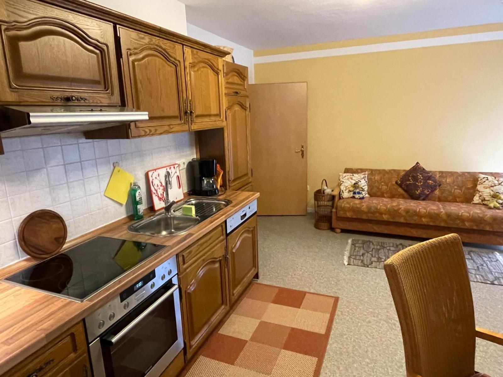 Schoene Ferienwohnung In Bahnhofsnaehe Fuer Urlaub, Studium Oder Arbeit Deggendorf Extérieur photo